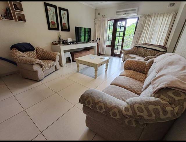 2 BEDROOM APARTMENT FOR SALE IN RENNIES BEACH